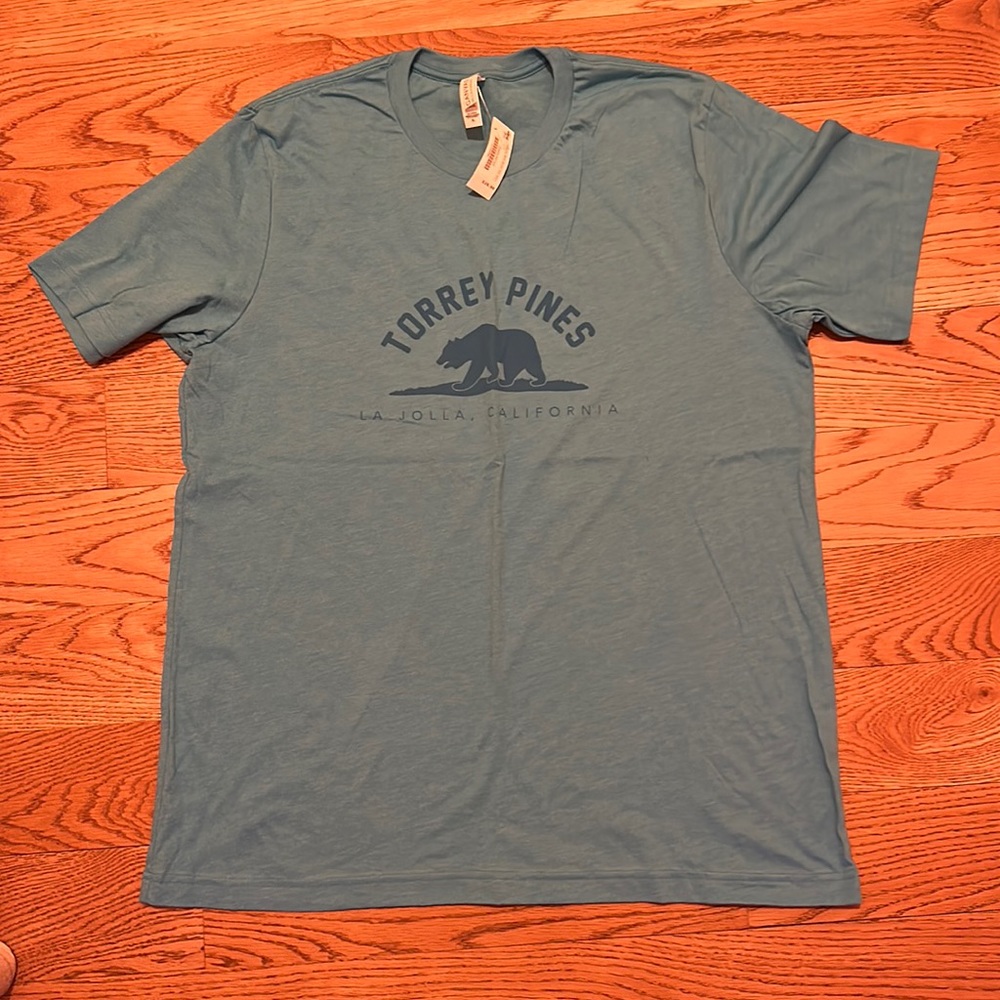 NWT. Woman’s Torrey pines LA JOLLA Cali. T shirt. Size XL.